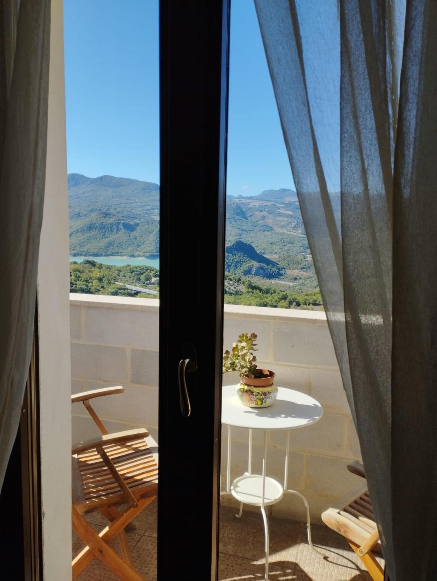B&B "Za' Vittoria"#Lagodibomba Exterior foto